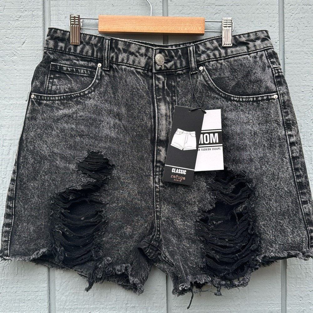 Nwt refuge mom classic shorts